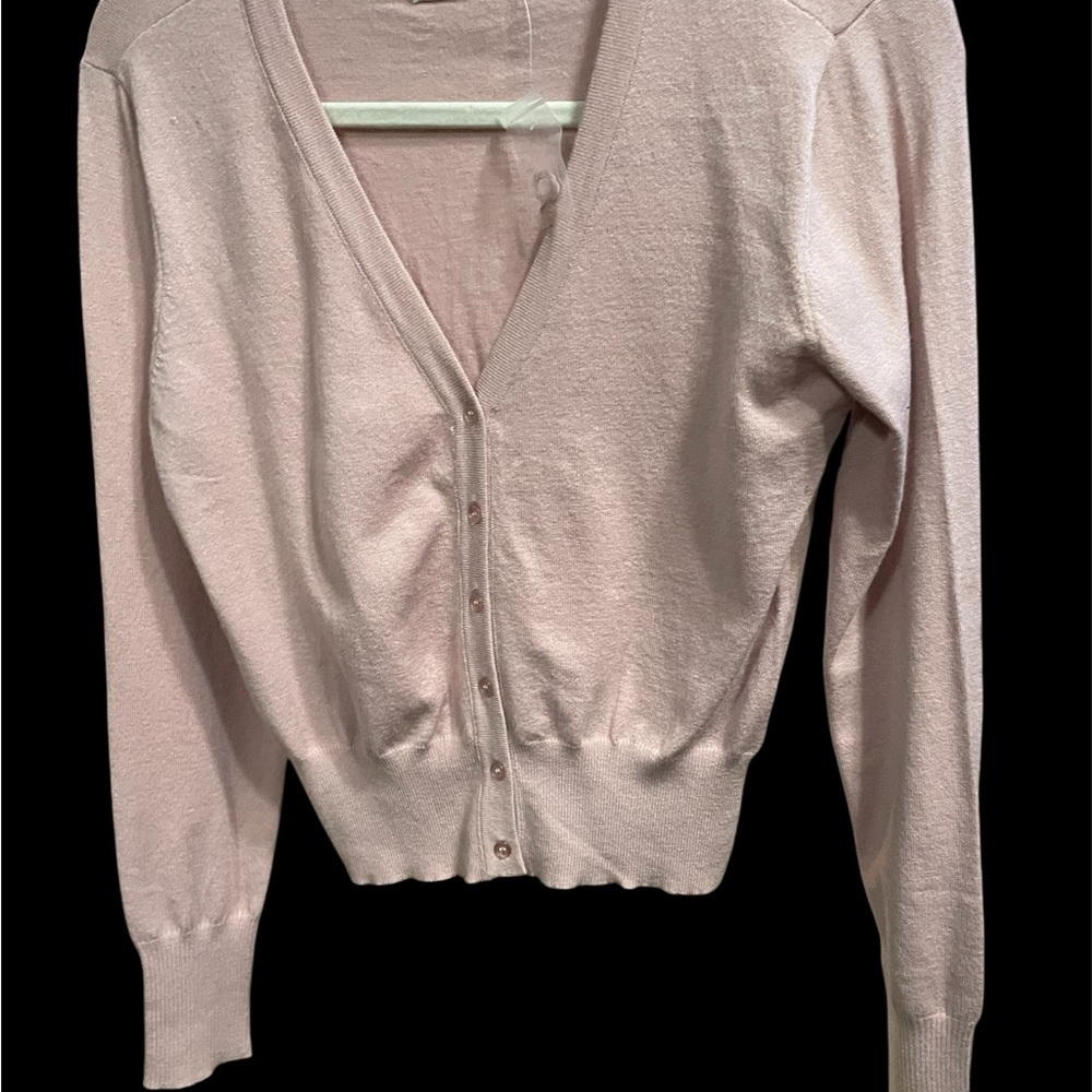 Double Zero Button-Up Women's Sweater NWOT
Thread an extra button still attached